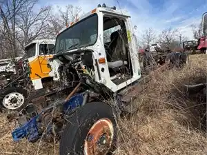 Salvage 2001 International 4700 - 4223