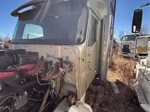 Salvage 2001 International 9400I - 3781
