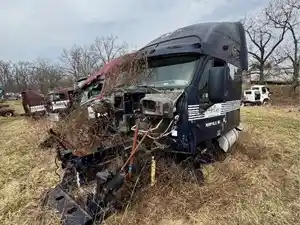 Salvage 2001 Kenworth Other - U-L5-11A KW Gilster