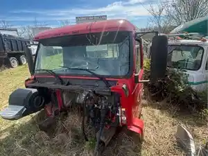 Salvage 2001 Volvo VNM - 4608