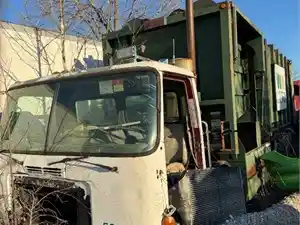Salvage 2001 Volvo Other - U-L1-7A 2000s Volvo