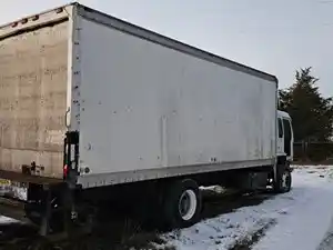 Salvage 2002 Isuzu FTR - 5050