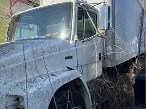 Salvage 2003 Freightliner FL70 - 4153