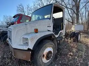 Salvage 2003 Freightliner FL80 - 4363
