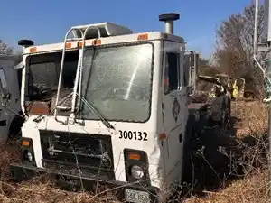 Salvage 2003 Mack LE613 - 4599