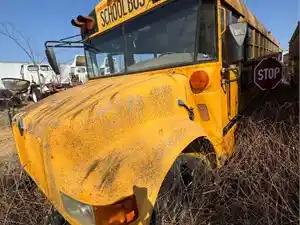 Salvage 2004 International 3800 SCHOOL BUS - U-L4-11C IH Schoolbus1