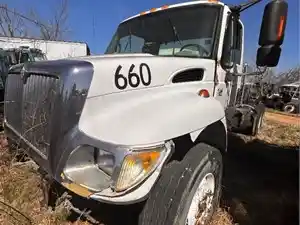 Salvage 2004 International 7400 - 4905