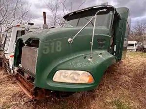 Salvage 2004 Mack CX613 Vision - 3734