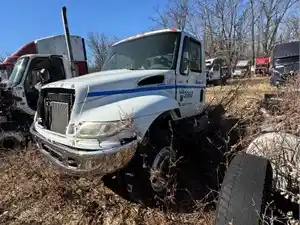 Salvage 2005 International 4400 - 4248
