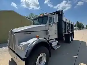 Complete 2005 Kenworth W900 - 545