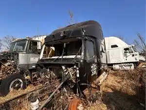 Salvage 2005 Volvo VNL - 4725