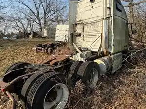 Salvage 2006 Volvo VNL - 4128