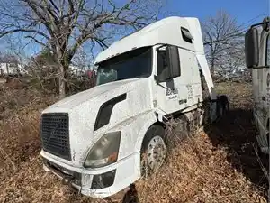 Salvage 2007 Volvo VNL - 4057