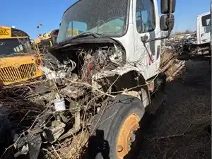 Salvage 2009 Freightliner M2 106 - 4667