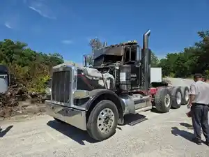 Salvage 2009 Peterbilt 388 - 5191