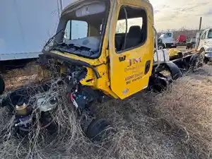 Salvage 2013 Freightliner M2 106 - U-L5-13 2013 FL M2 106