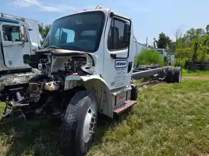 Salvage 2014 Freightliner M2 106 - 5284
