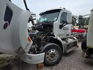 Salvage 2015 Peterbilt 579 - 5276