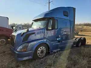 Salvage 2015 Volvo VNL - 5152