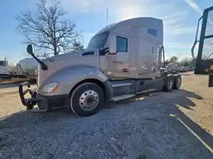 2018 Kenworth T680 Truck for Parts (Stock #5249)) Part Image