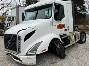 Salvage 2019 Volvo VNR64T - 5060
