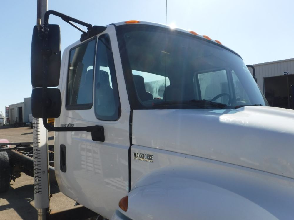 Salvage 2013 International 4400 DAYCAB For Parts Winnipeg, Manitoba