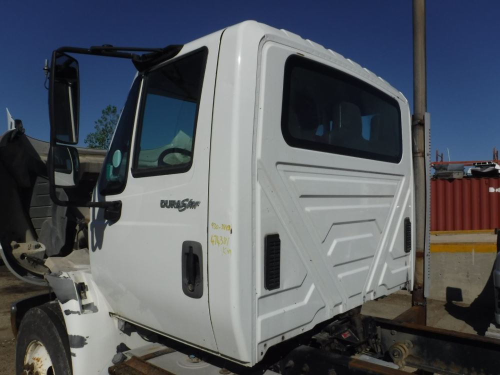 Salvage 2013 International 4400 DAYCAB For Parts Winnipeg, Manitoba