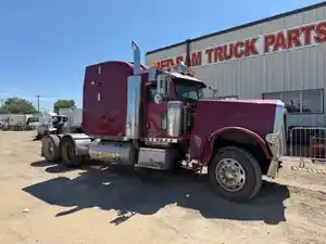 Salvage 2008 Peterbilt 389 - 2-6084