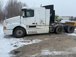 Salvage 1998 Volvo VNL420 - VOL98789