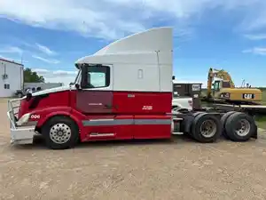 Salvage 2004 Volvo VNL630 - VOL04809
