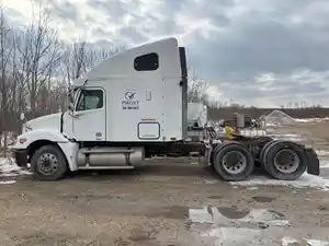Salvage 2007 Freightliner Columbia 120 - FRT07796