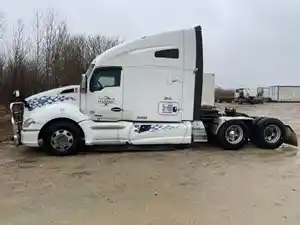 Salvage 2017 Kenworth T680 - KW17800