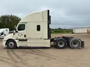 Salvage 2020 Freightliner Cascadia 126 - FRT20803