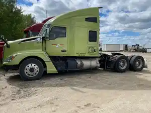 Salvage 2023 Kenworth T680 - KW23875
