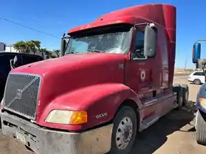 Salvage 1999 Volvo VN - TR390