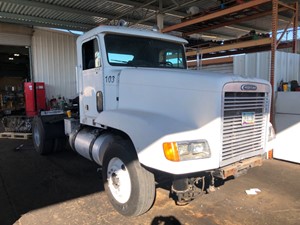 2000 Freightliner FLD120 Truck for Parts (Stock #TR196)) Part Image