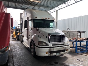 2004 Freightliner COLUMBIA 120 Truck for Parts (Stock #TR137)) Part Image