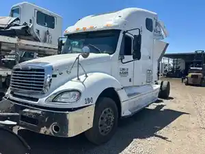 2006 Freightliner Columbia 120 Truck for Parts (Stock #TR426)) Part Image