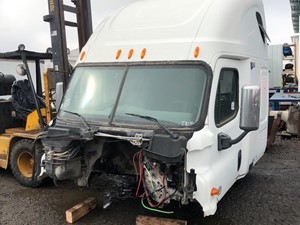 2008 Freightliner Cascadia 125 Truck for Parts (Stock #TR130)) Part Image