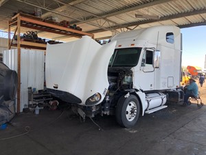 2009 Freightliner COLUMBIA 120 Truck for Parts (Stock #TR221)) Part Image