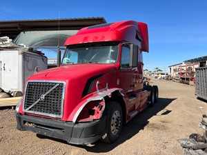 Salvage 2009 Volvo VNL - TR245