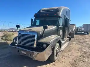 Salvage 2010 Freightliner ST120 - TR436
