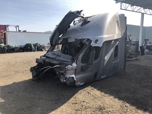 2014 Freightliner Cascadia 125 Truck for Parts (Stock #TR157)) Part Image