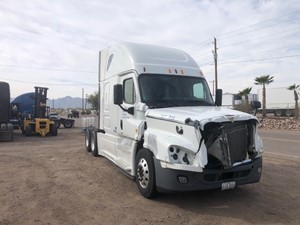 2014 Freightliner Cascadia 125 Truck for Parts (Stock #TR238)) Part Image