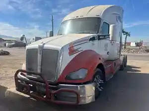 Salvage 2015 Kenworth T680 - TR441
