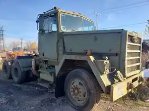 Salvage 1980 Crane Carrier Co. M915 - 24-159