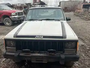 Salvage 1988 Jeep Cherokee - 24-182