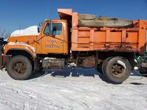 Salvage 1989 International 2574 - 26-008