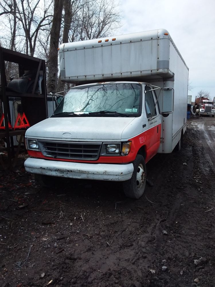 Salvage 1994 Ford Econoline FullSize Van For Parts Depew, New York