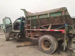 Salvage 1996 GMC C7000 Topkick - 26-041